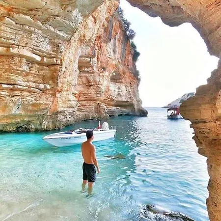 Orion בית הארחה פיניקה