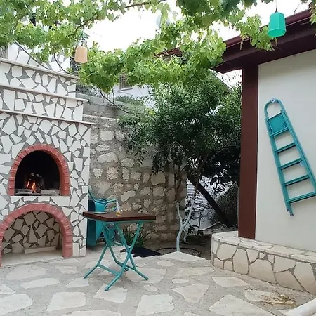 בית הארחה Orion פיניקה